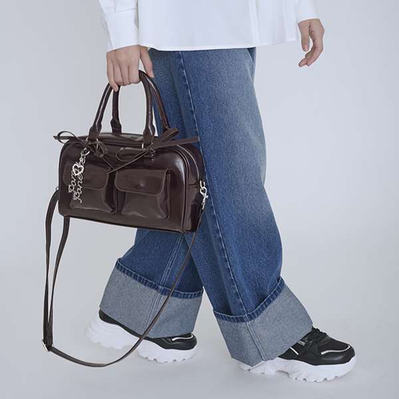 Logo Charm Double Pocket Boston Bag,Ivory, large image number 13