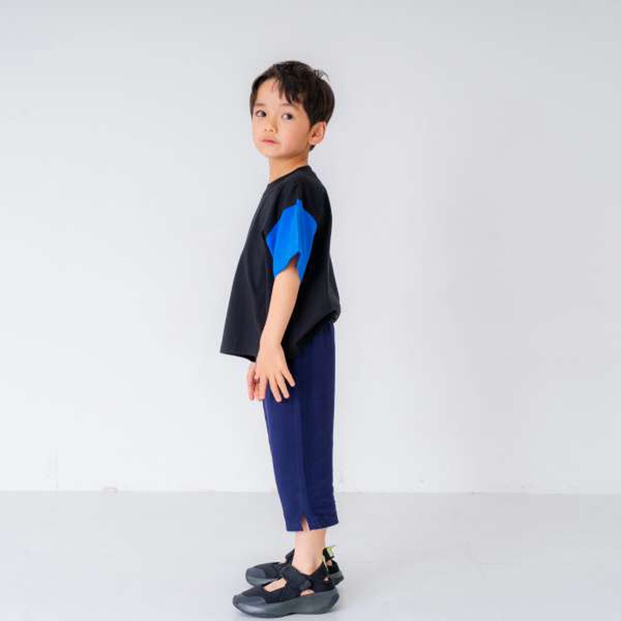 [Cool Touch] Relaxed One-Mile 7/8 Pants,Charcoal gray, large image number 14