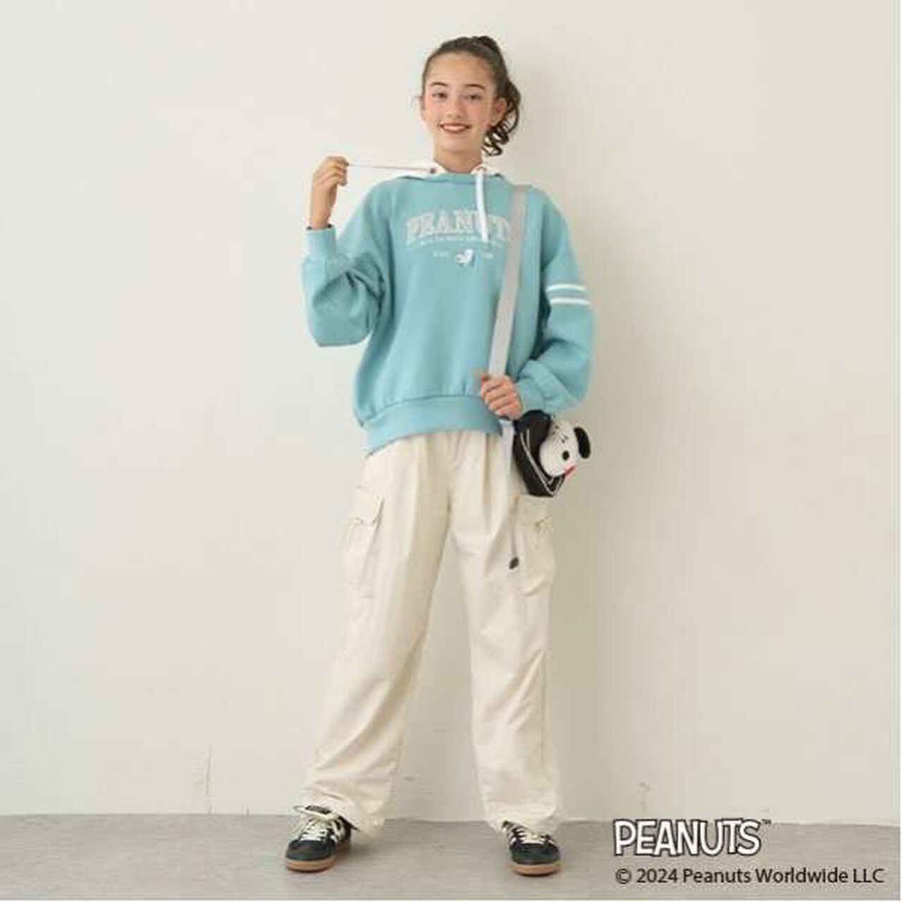 [PEANUTS] Mini Shoulder Bag with Mascot Card Holder,Black, large image number 10