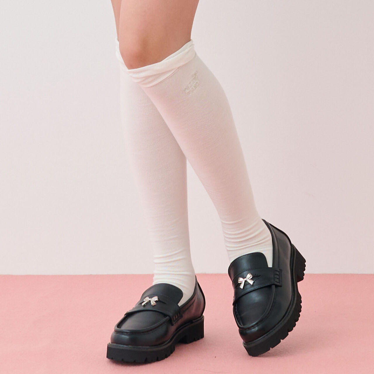 [Antibacterial Deodorizing] Logo Embroidered Knee-High Socks,Off white, large image number 0