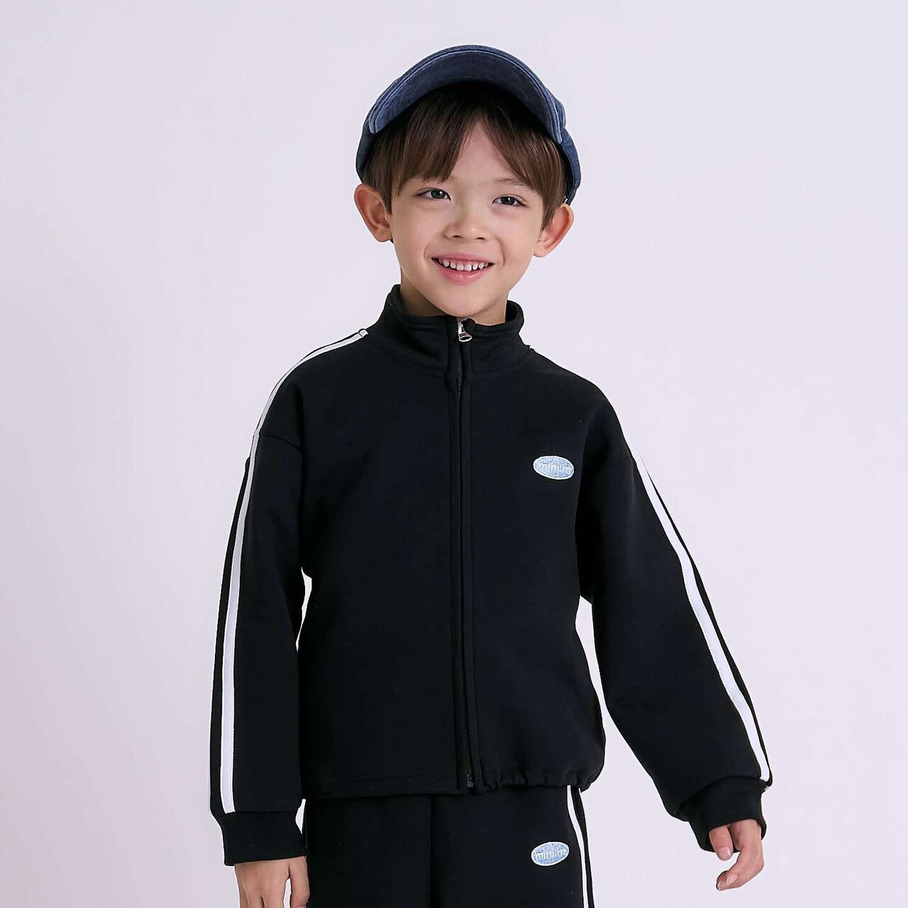 Anti-Stain Track Jacket / Cardboard,Black, large image number 0